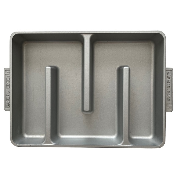 Baker's Edge Brownie Pan, The Original All Edges Brownie Pan for Baking 9x12” - Picture 1 of 16